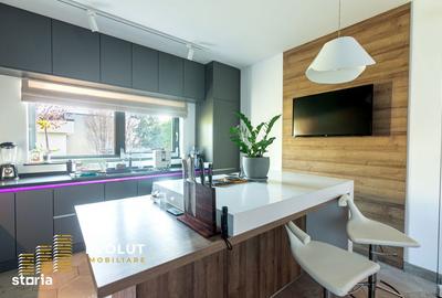 Casă cu 8 camere cu Teren 944 Mp în Palazu Mare - 14