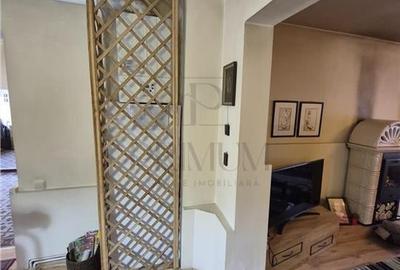 Propietate cu 2 case individuale - ingrijite - pe un teren de 800mp - zona excel - 16