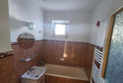 Apartament 3 camere, 61mp, zona Hurmuzachi, Radauti - 1