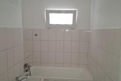 Apartament 2 camere, parter cu balcon si beci, strada Zizinului - Gemenii! - 10