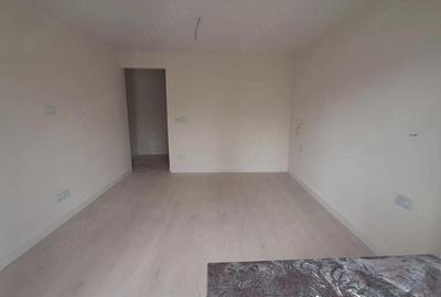 Apartament cu 3 camere decomandat în Central - 3