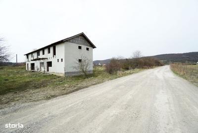 Casă cu 4 camere în Podu Oltului - 2