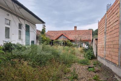 Casă cu 7 camere cu Teren 1021 Mp în Central - 13