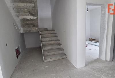 Duplex cu 5 camere cu Teren 390 Mp în Moșnița Nouă - 6