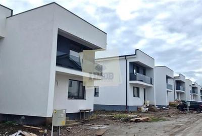 Casa la alb 2 bai 2 balcoane si curte 170 mp in Sibiu - 2