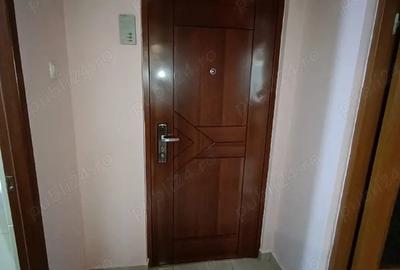 Garsonieră decomandată în Central - 7