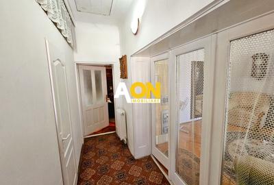 Casă individuală cu 4 camere cu Canalizare în Central - 5