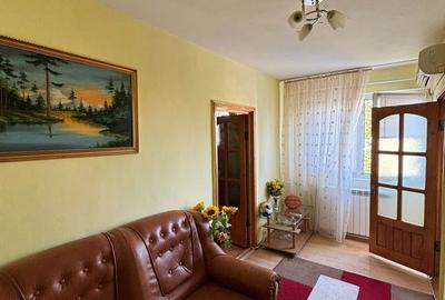Apartament cu 4 camere în Podu Roș - 1