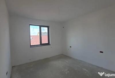 Casă cu 4 camere cu Teren 156 Mp în Central - 15