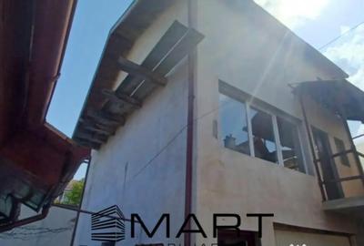 Casă cu 6 camere cu Canalizare în Noua - 12