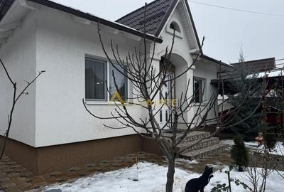 Casă cu 3 camere cu Teren 251 Mp în Berceni