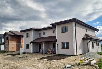 Casă cu 4 camere în Șura Mică - 5