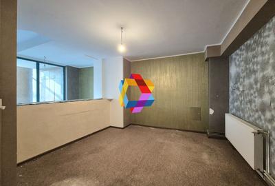 Spațiu comercial cu vad -  200 mp - 4