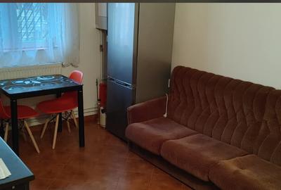 P.F, inchiriez apartament 1 camera,decomandat,Manastur,str.Colinei 26. - 2