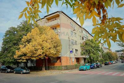 Apartament decomandat cu 3 camere, 70 mp, de vanzare - Zona Cantemir - 26