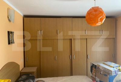 Apartament cu 3 camere semidecomandat în Central