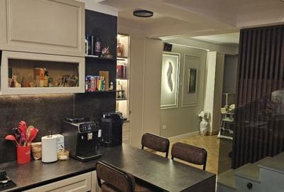 Apartament cu 3 camere în Central - 14