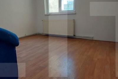 Apartament cu 3 camere decomandat în Central - 1