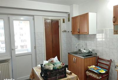 Apartament cu 3 camere decomandat în Berești - 11