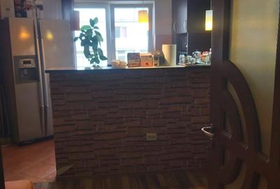 Garsonieră decomandată, mobilată în Tractorul - 4