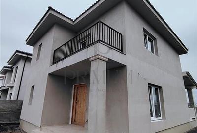 Casă individuală cu 4 camere cu Canalizare în Moșnița Veche - 1