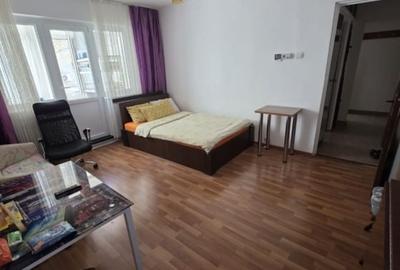 Apartament cu 3 camere semidecomandat în Dacia - 1