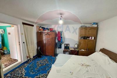 Casă cu 3 camere cu Canalizare în Vărsătura - 2