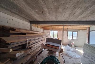 Casă cu 4 camere cu Teren 3251 Mp în Sadova Veche - 9