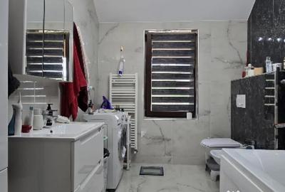 Casă cu 7 camere în Șura Mare - 12