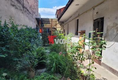 Casa cu 5 Apartamente de Vanzare Langa Pia?a Traian