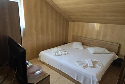 Casă cu 12 camere cu Teren 300 Mp în Eforie