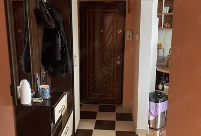 Apartament cu 4 camere decomandat în Central - 1