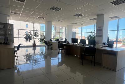Birou, de 241 mp, în Central - 20