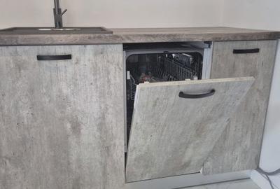 Apartament cu 3 camere semidecomandat, mobilat în 13 Septembrie - 7
