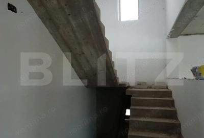 Casă cu 5 camere cu Teren 2500 Mp în Central - 5