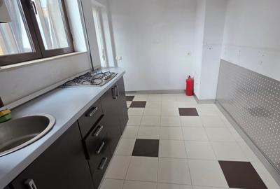 Apartament cu 4 camere semidecomandat în Magheru - 10