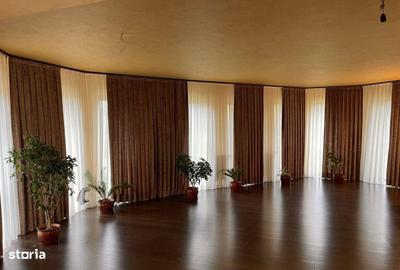 Casă cu 4 camere cu Teren 750 Mp în Central - 1