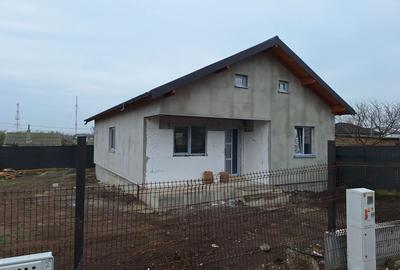 CASA AGIGEA 2 DORMITOARE | 265 MP TEREN PROPRIETATE | TOATE UTILITATILE|