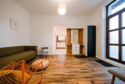 Apartament cu 3 camere nedecomandat, mobilat în Schei - 14