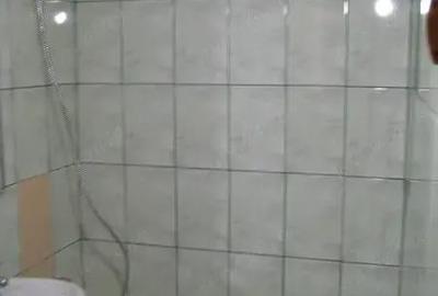 Garsonieră decomandată, mobilată în Central