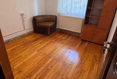 Vand Urgent Apartament 2 camere - 3