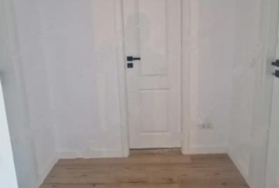 1 Decembrie 1918 metrou Ozana,bl.reabilitat 3/4 renovat, balcon ,totul nou. - 3