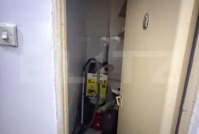 Apartament cu 3 camere decomandat, mobilat în Micro 11