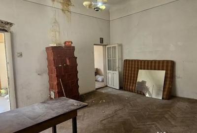 Casă cu 2 camere cu Teren 94 Mp în Gării - 1