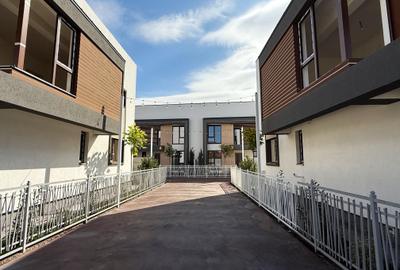 PROMOTIE - Vila individuala P+1E - 5 camere - 3 bai + dressing - Ideal Villas - 4