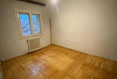 Apartament spa?ios cu 4 camere Strada Aurora (langa Finan?e), etaj 2 4 - 1