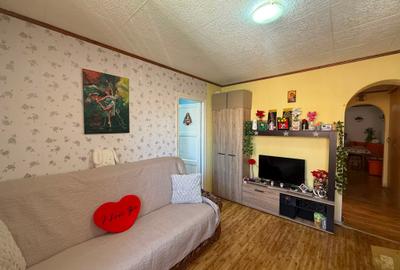 Apartament cu 3 camere decomandat în Gojdu - 9