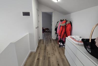 Duplex despartit prin camera tehnica - 4 camere Toate Utilitatile Duplex despartit prin camera tehnica - 4 camere Toate Utilitatile - 12