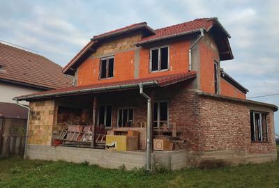 Casă cu 4 camere în Lazaret - 3