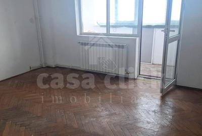 Apartament 2 camere – Micro 19, etaj intermediar, 2 balcoane închise - 2